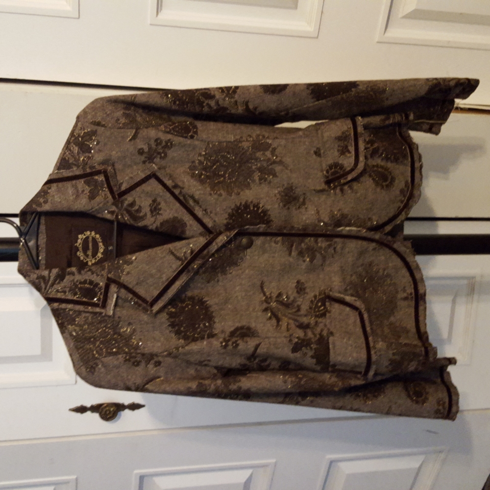 Fitted paisley print sparkly jacket